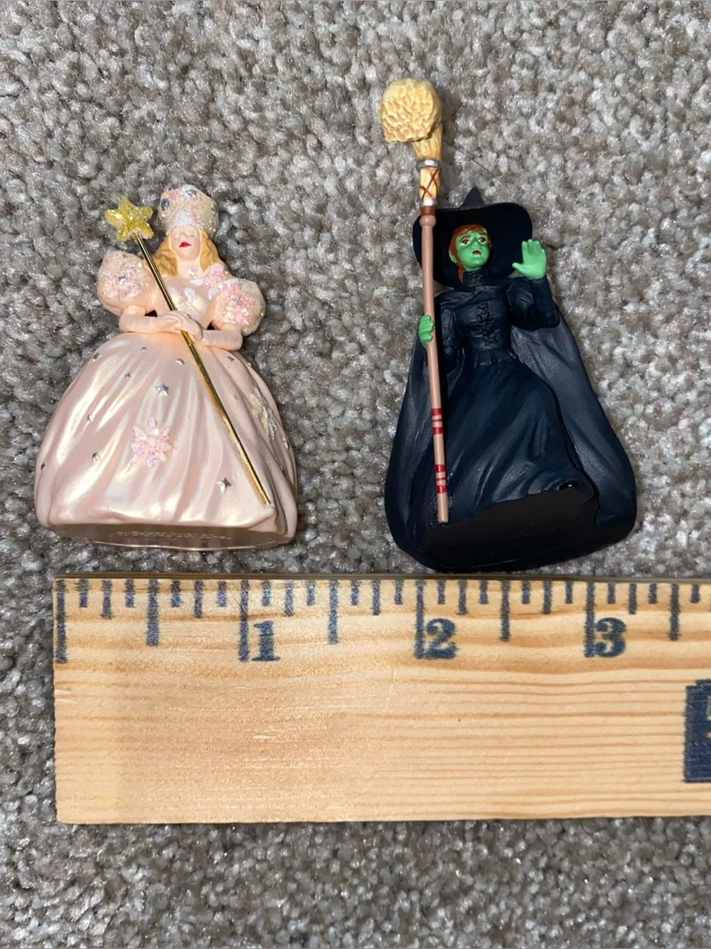 Hallmark Keepsake Ornament Wizard Of Oz Glinda & The Good Wicked Witch 1997